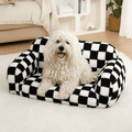 Canapé-pour-chien-déhoussable-coton-un puli assis dans le divan rembourré 100% coton haute densité lavable en machine et antidérapant dans le salon cosy de l'appartement