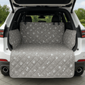 Couverture-pour-chien-pour-voiture-universelle-avec-sangle appuie tête avec protections latérales pour le coffre de la voiture-lavable en machine, 100% imperméable, résistant aux griffes et morsures, épais et rembourré confortable et anti-poils et saletés-une housse de protection pour le coffre et sièges arières de couleur gris 