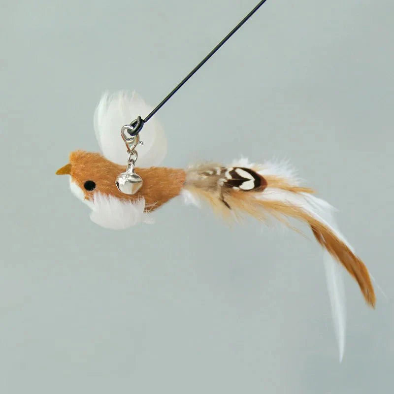 Baguette plume oiseau pour chat marron et blanc avec grelot suspendu de la marque Oscar et Plume