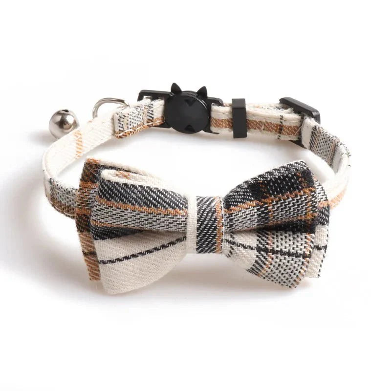 Collier pour chat avec bandana design carreaux pour chat et petit grelot par Oscar et Plume