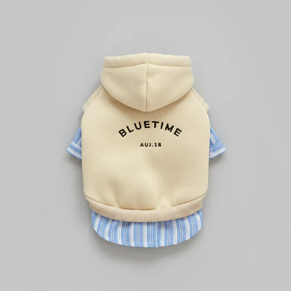 sweat pour petit chien beige à capuche avec motif BLUETIME et chemise rayée bleue intégrée