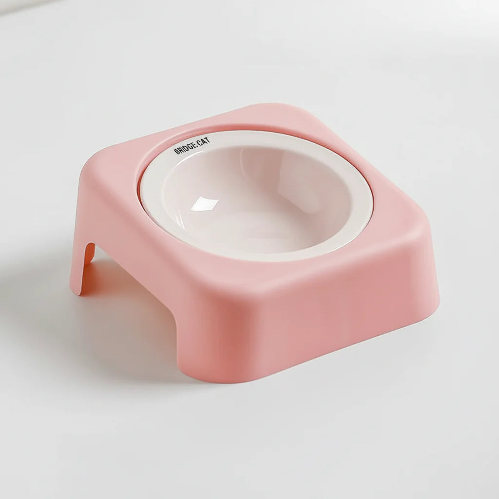 Gamelle pour chat et chien en plastique rose avec support antidérapant pour une alimentation confortable