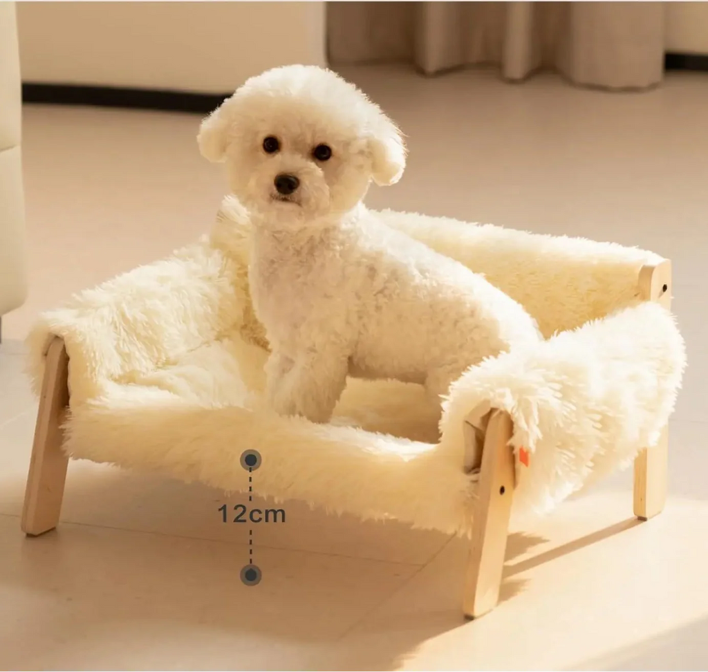 Canapé pour chat en bois et fausse fourrure design