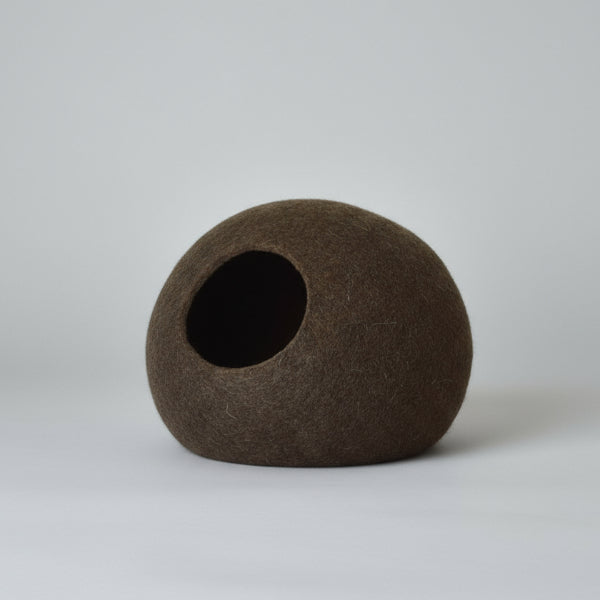 Cocon en laine feutrée pour chat - Panier confortable artisanal