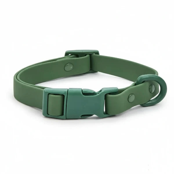 Collier chien PVC résistant vert olive avec boucle à fermeture sécurisée par Oscar et Plume