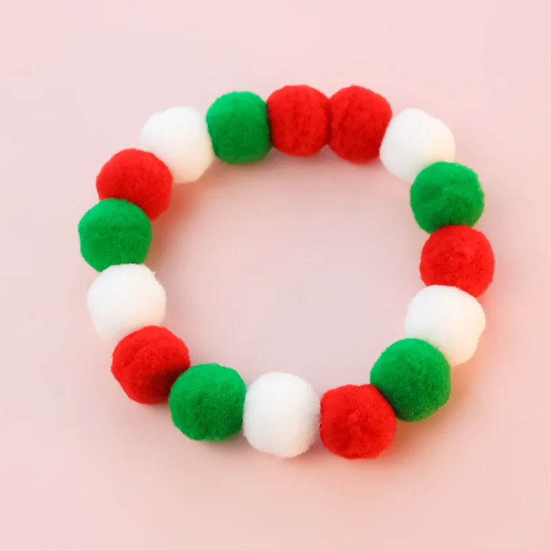 Collier de Noël pour chat et chien en boules de feutre rouge, vert et blanc pour les fêtes