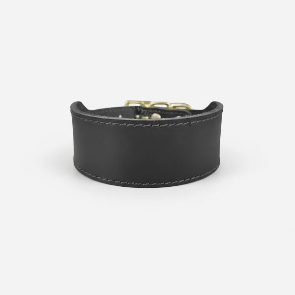 collier large pour chien noir en cuir epais avec coutures visibles et boucle laiton Oscar et Plume