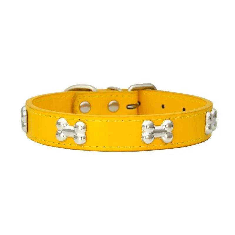 Collier os pour chien jaune avec décorations os métalliques signé Oscar et Plume