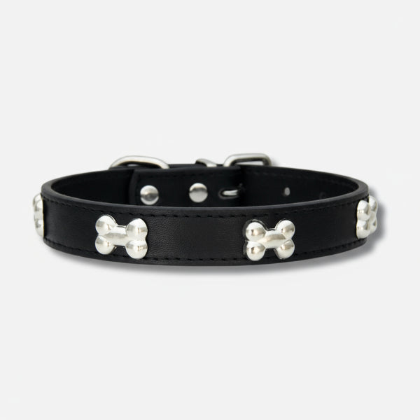 Collier os pour chien en cuir noir orné de décorations os en métal argenté par Oscar et Plume