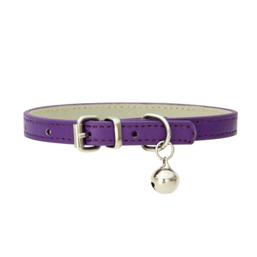 Collier pour chat avec clochette en cuir violet pour un look élégant et pratique