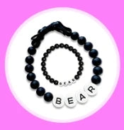 Collier pour chien noir avec perles et lettres personnalisées pour un style unique