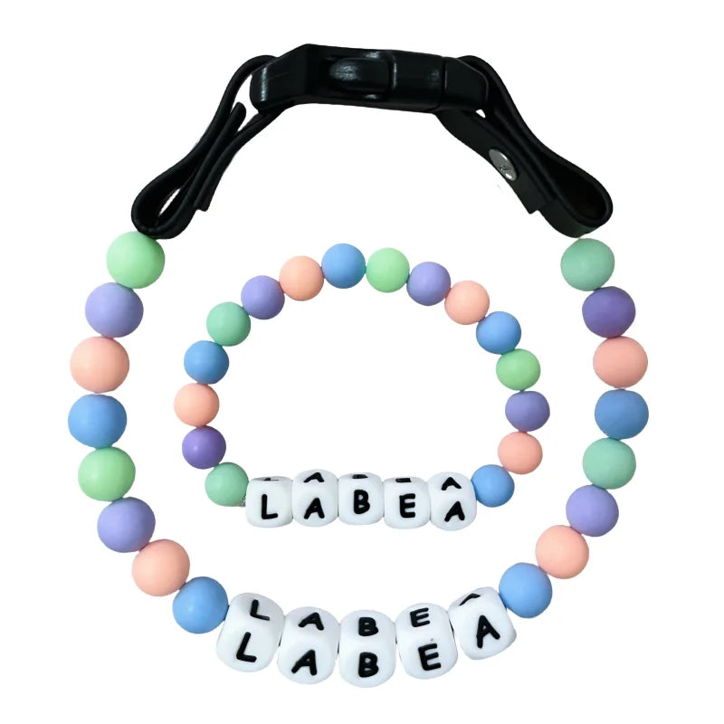 Collier pour chien Oscar et Plume avec perles colorées et fermeture sécurisée