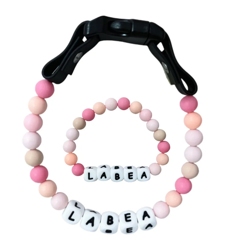 Collier pour chien coloré en perles avec fermeture sécurisée et élastique assorti