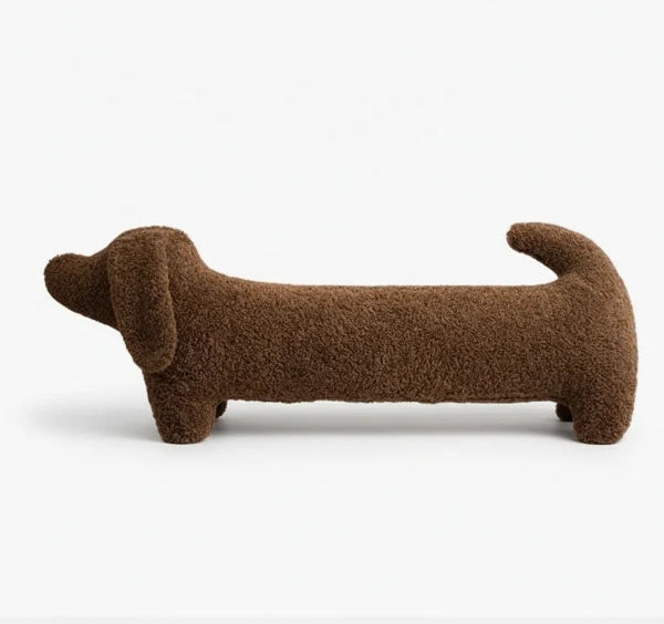 Coussin teckel en forme de chien marron pour décoration moderne et confortable