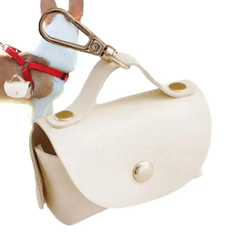 Distributeur sac à crottes blanc en cuir avec clip métal pour attacher au harnais de chien