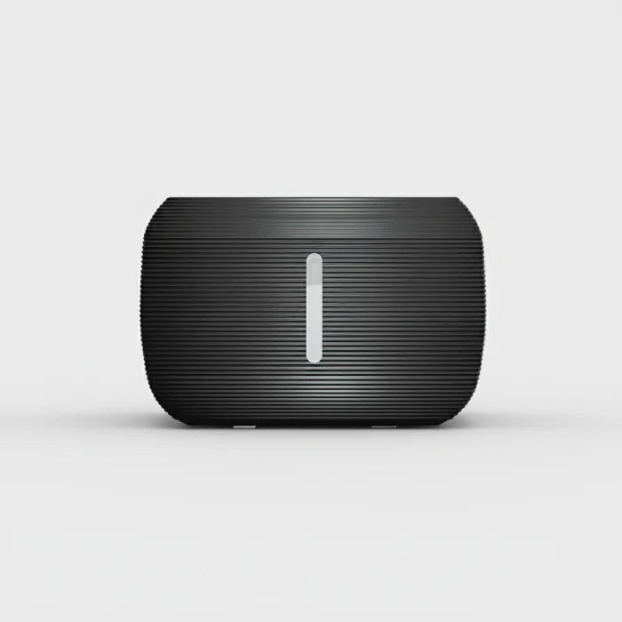 Fontaine pour chat grande contenance noire avec surface nervurée de la marque Oscar et Plume