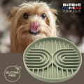 Gamelle-chien-anti-glouton-silicone-vert-un-yorkshire-qui-se-lèche-les-babine-avec-la-gamelle-anti-glouton-chien-lavable-au-lave-vaisselle-sans-produits-toxiques
