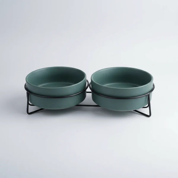 Gamelle design chien double bol en céramique verte avec support noir minimaliste Oscar et Plume