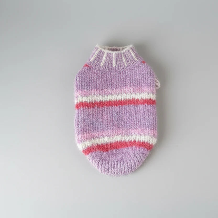 Gilet en laine pour chat rose et violet avec rayures stylées pour garder votre animal au chaud