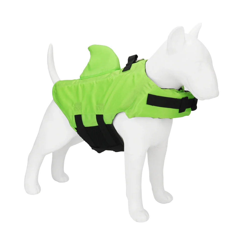 Gilet flottant chien vert avec aileron de requin et sangles ajustables pour sécurité aquatique