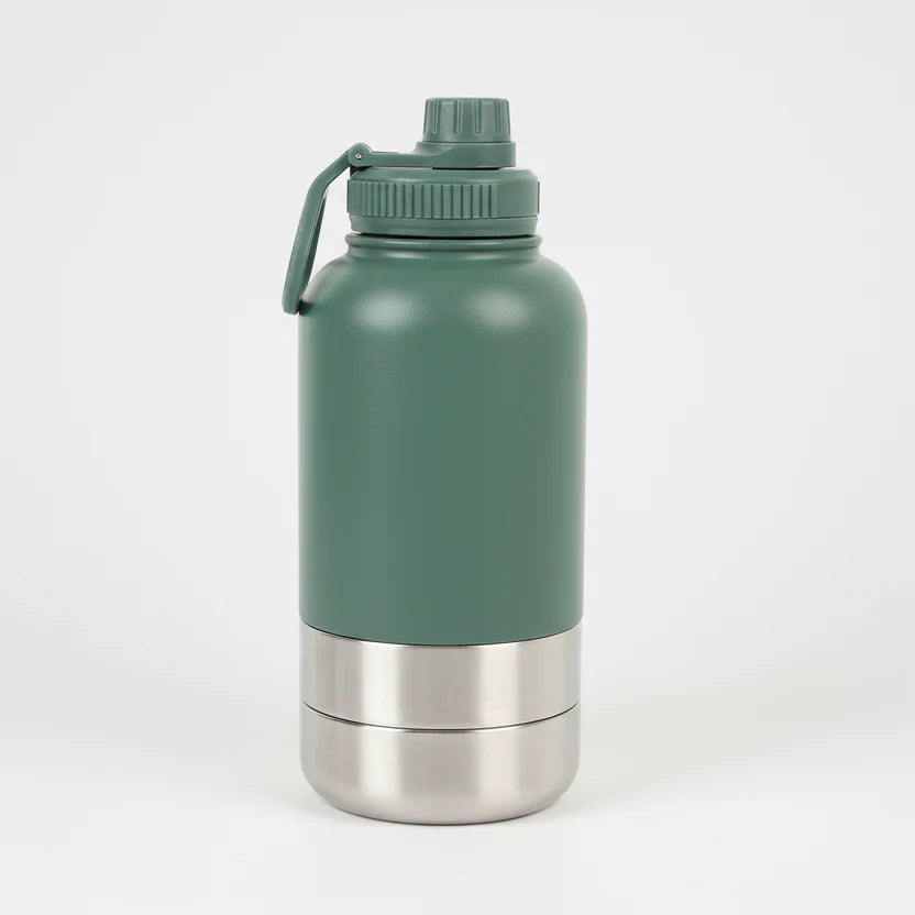 Gourde inox pour chien de couleur verte avec bouchon étanche et design pratique