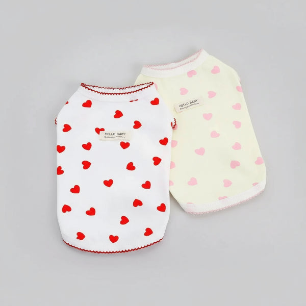 T-shirt élégant pour chien motif cœurs
