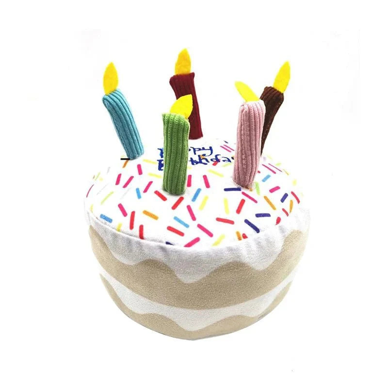 Jouet anniversaire pour chien en forme de gâteau avec bougies colorées de la marque Oscar et Plume