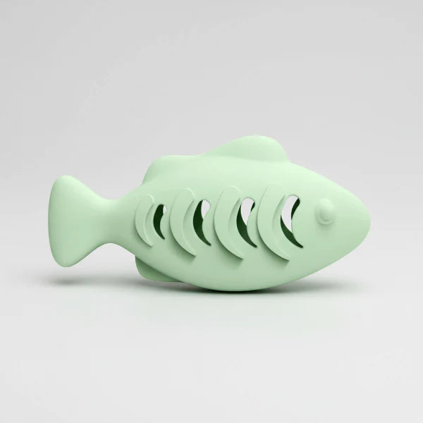 Jouet interactif pour chat en forme de poisson vert pastel avec découpes en forme d'arêtes