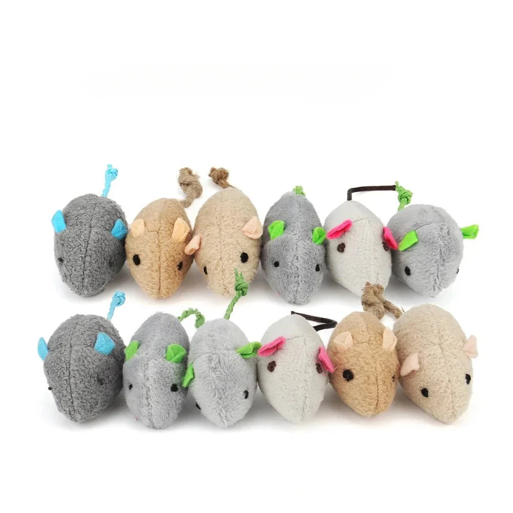 Lot de jouet souris pour chat en peluche avec différentes couleurs et détails colorés