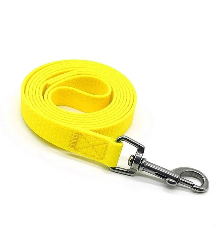 Laisse longue pour chien jaune avec mousqueton en métal par Oscar et Plume