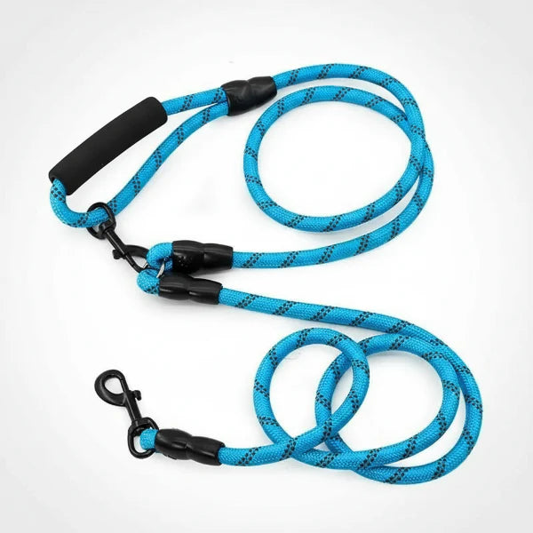 Laisse mains libres pour chien en bleu avec design réfléchissant et prise en main confortable