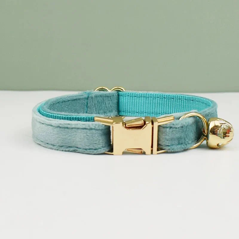 Collier en Velours avec Clochette personnalisable pour chat Oscar et Plume Bleu clair / S
