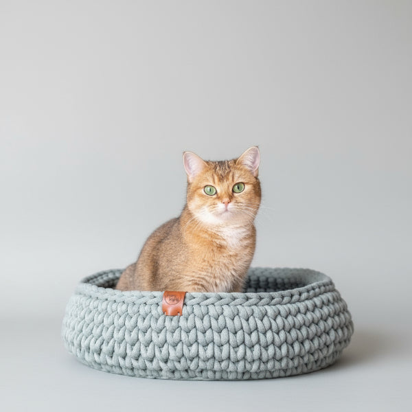 Panier chat en coton recyclé de Oscar et Plume, conçu pour le confort de votre animal de compagnie
