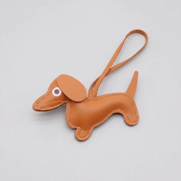 Porte-clés teckel cuir en forme de chien marron avec yeux en plastique pour les amoureux des animaux