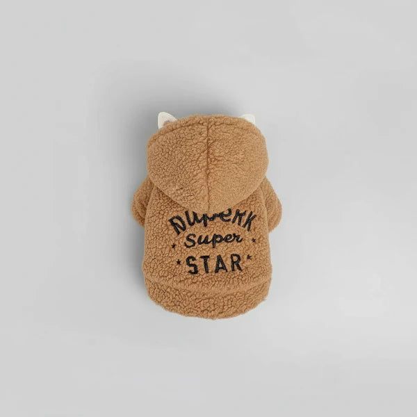 Pull polaire pour teckel en beige avec capuche et inscription Super Star