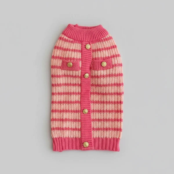 Pull tricoté pour chien en rose et blanc avec boutons et poches pour un look tendance