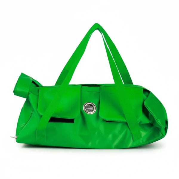 Sac à dos pour chat vert signé Oscar et Plume avec poignée et aération ronde