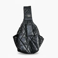 Sac de transport pour petit chien noir avec design en cuir matelassé par Oscar et Plume