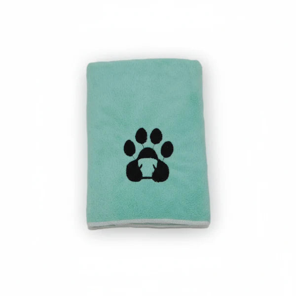Serviette pour chien et chat bleue avec motif patte noire de la marque Oscar et Plume