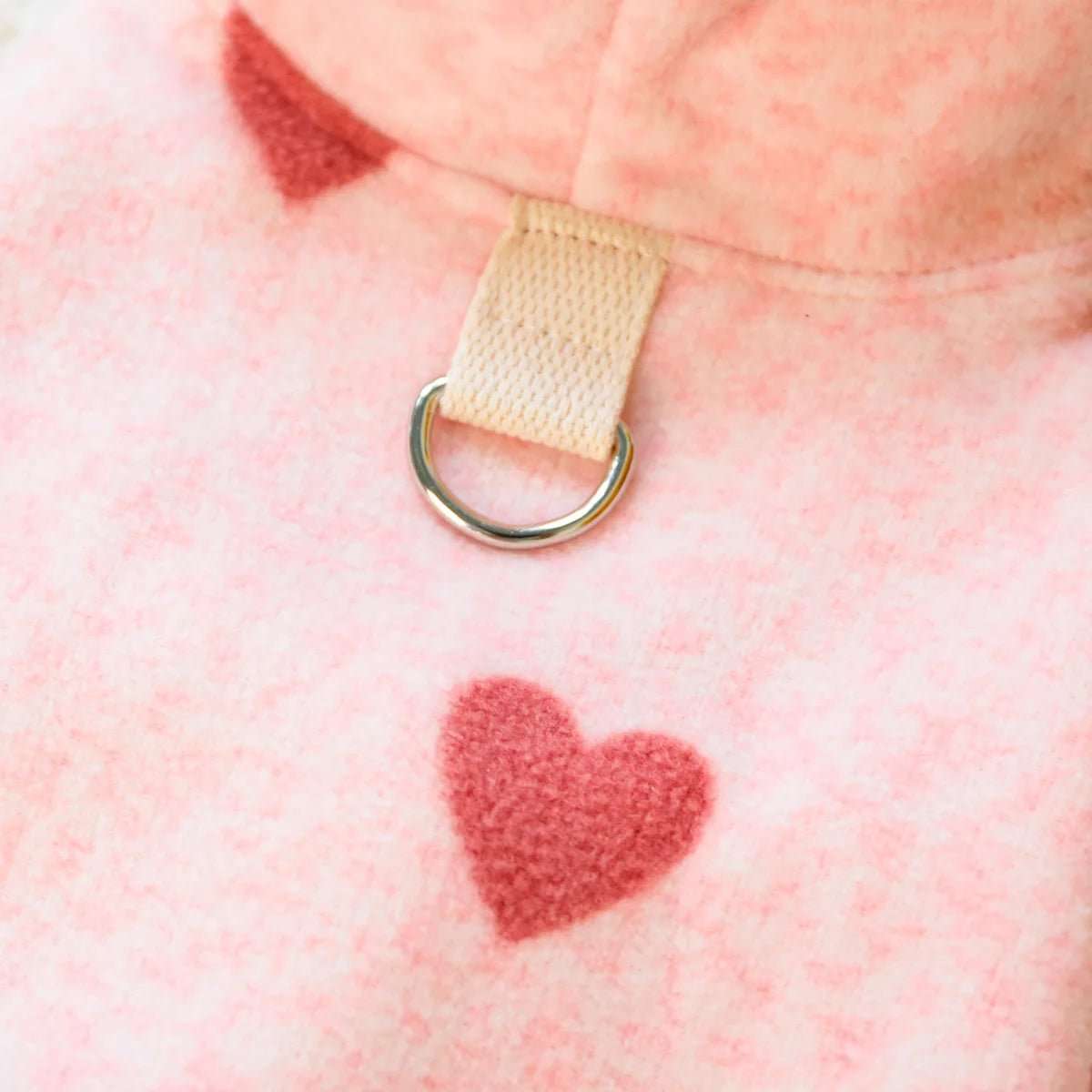 Sweat Doux Capuche Chien Coeurs Rose