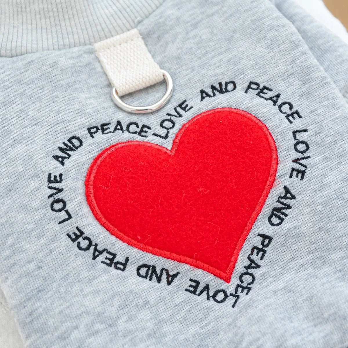 Sweat Gris Pour Petit Chien Cœur Rouge