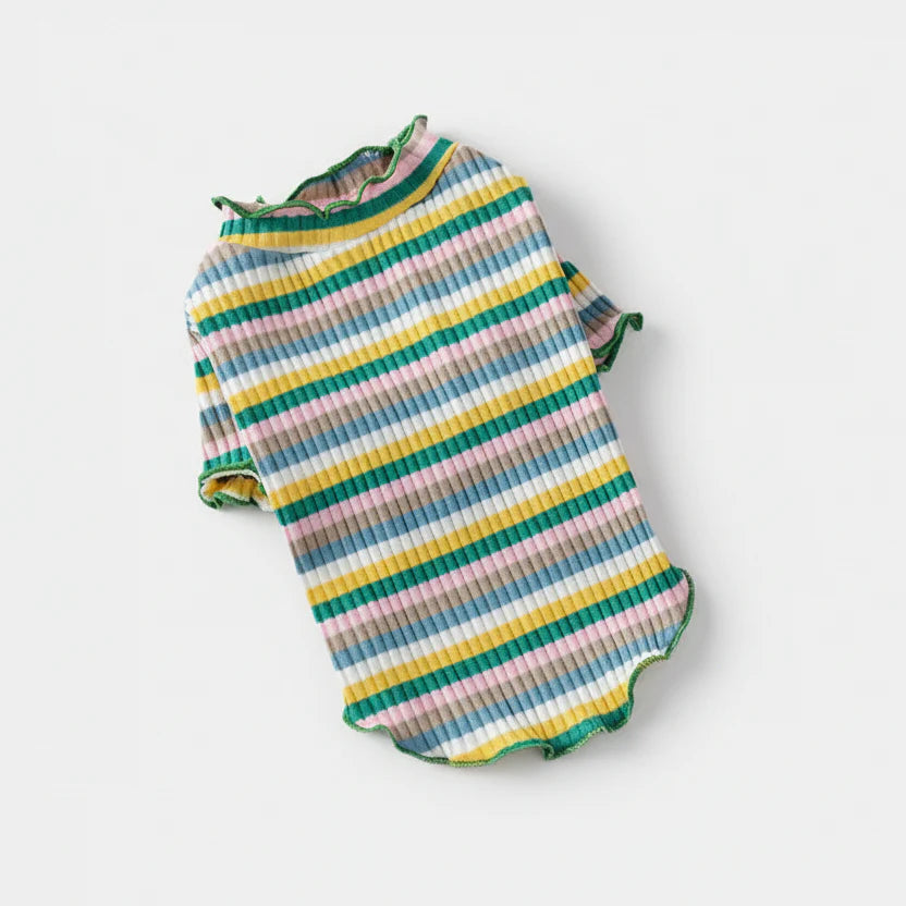 T-shirt pour petit chien rayé avec des couleurs pastel et des bordures festonnées