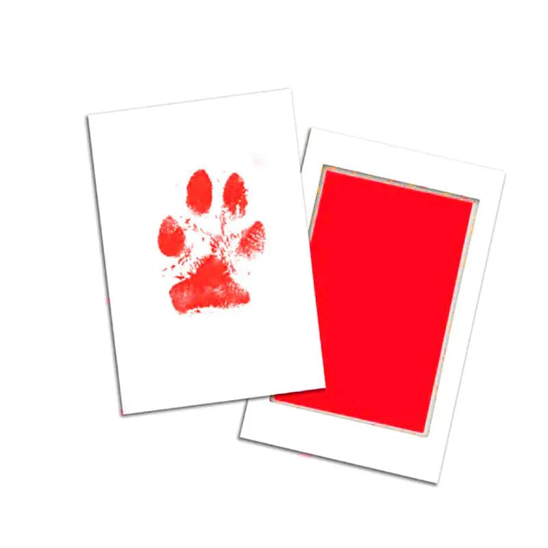 Tampon empreinte patte chien rouge avec carte blanche pour capturer les souvenirs de votre animal