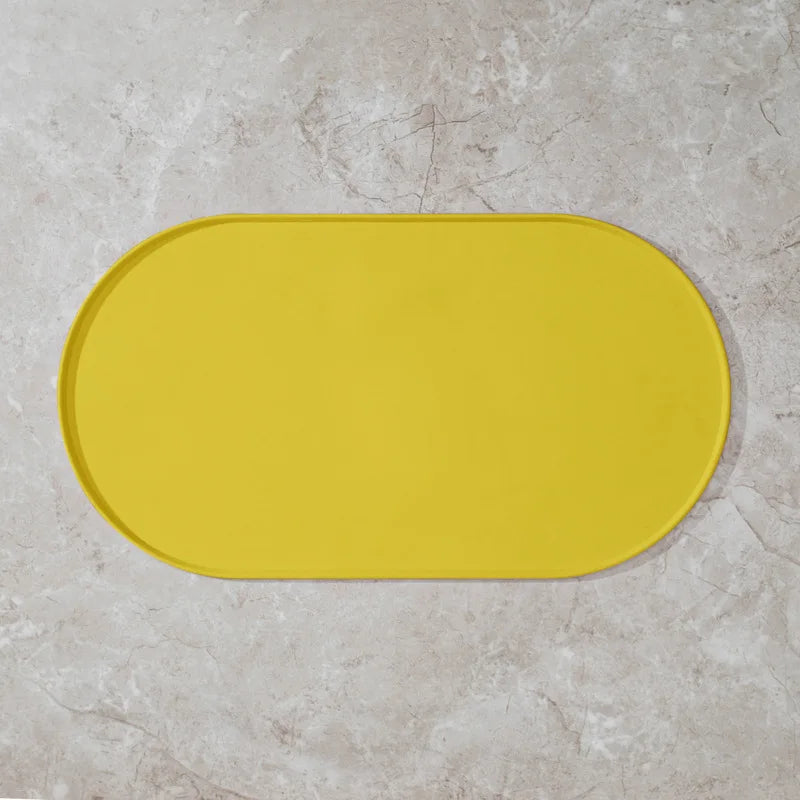 Tapis gamelle chien jaune antidérapant pour maintenir les gamelles en place et faciliter le nettoyage