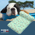 Tapis-pour-chien-rafraichissant-avec-traversin-bleu