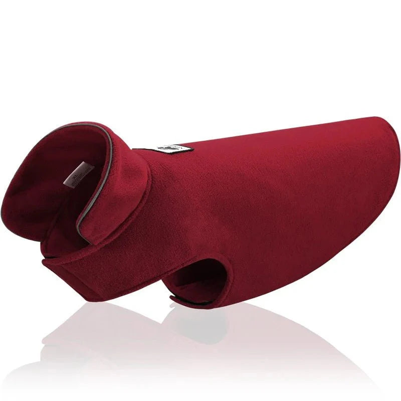 Veste polaire pour chien rouge bordeaux confortable et chaude signée Oscar et Plume